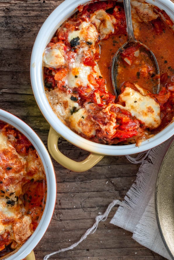 Hähnchenbrust in Tomatensauce und Käse