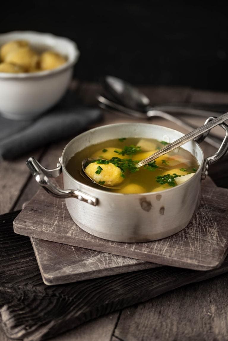 Grießnockerlsuppe nach Omas Rezept | Mundgefühl
