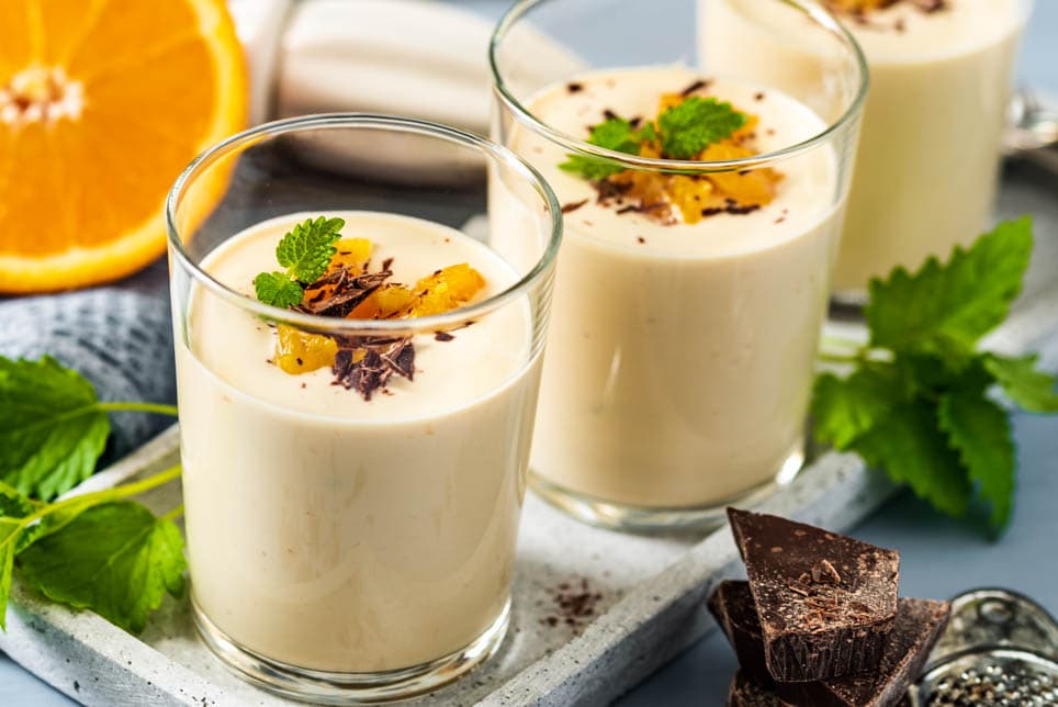 3 Gläser Topfencreme mit Orange und Schokolade