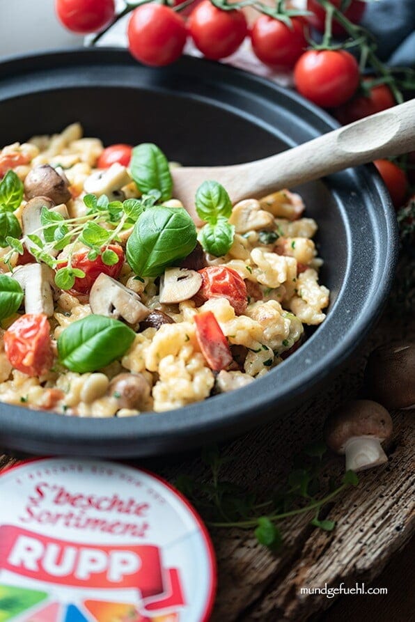 Pfannengericht mit Spätzle und Gemüse