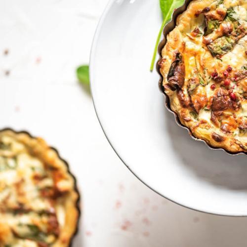 Spinat Quiche auf Etagere