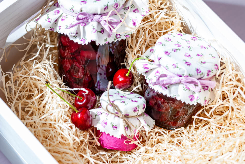 3 Gläser Amarenakirschen in einer Geschenkbox