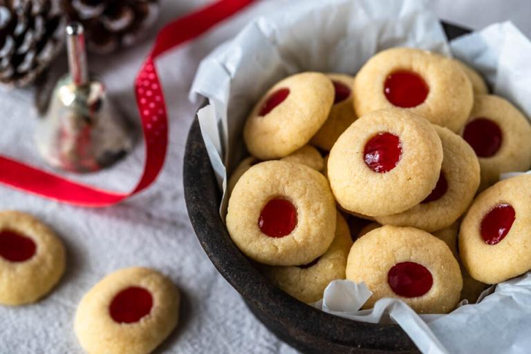 Zarte Engelsaugen – das einfachste Rezept für himmlische Plätzchen Zarte Engelsaugen – das einfachste Rezept für himmlische Plätzchen