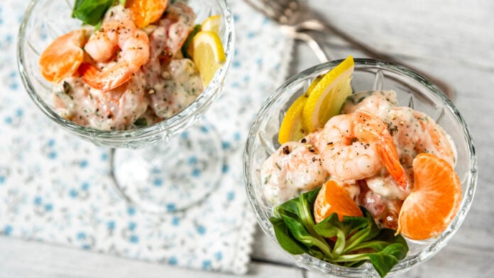 Festliche Vorspeise Garnelensalat mit Mandarinen | Rezept