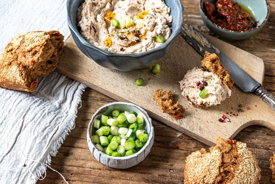 Tomaten-Aufstrich mediterran: Den musst du probieren | Rezept