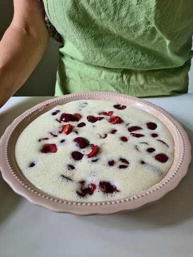 Schneller französischer Clafoutis mit Kirschen | Rezept
