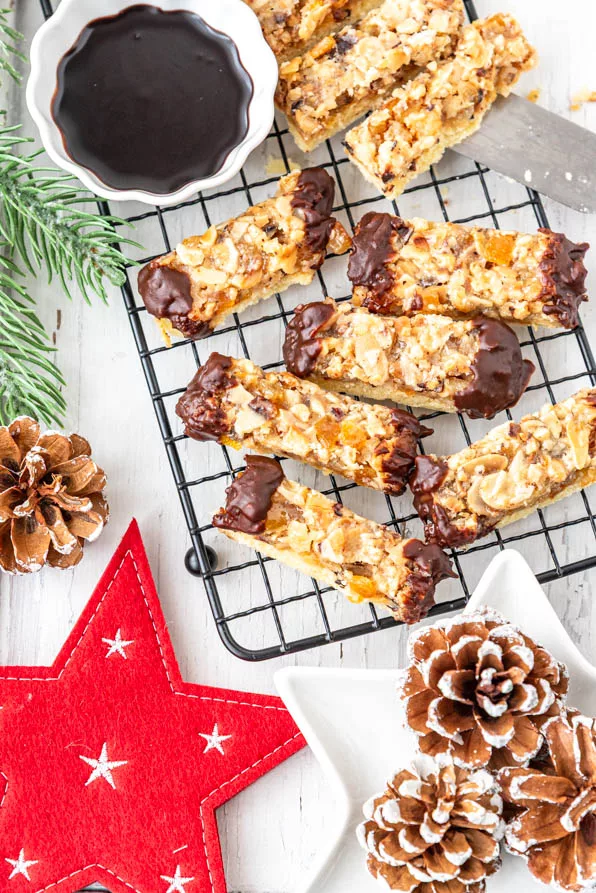 Florentiner Rezept: weiche Nussriegel mit Orangeat und Schokolade